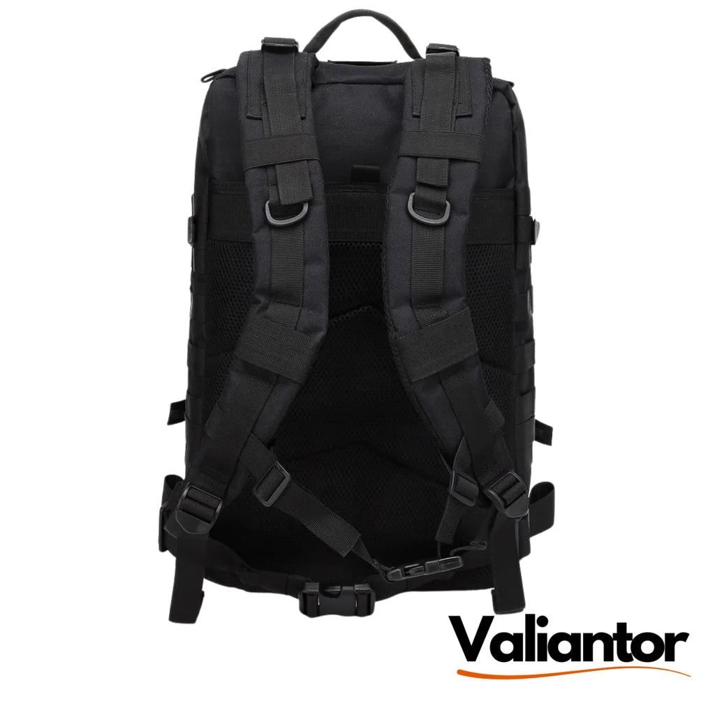 Vista trasera de la mochila táctica militar 45L de asalto con asa superior y tirantes acolchados