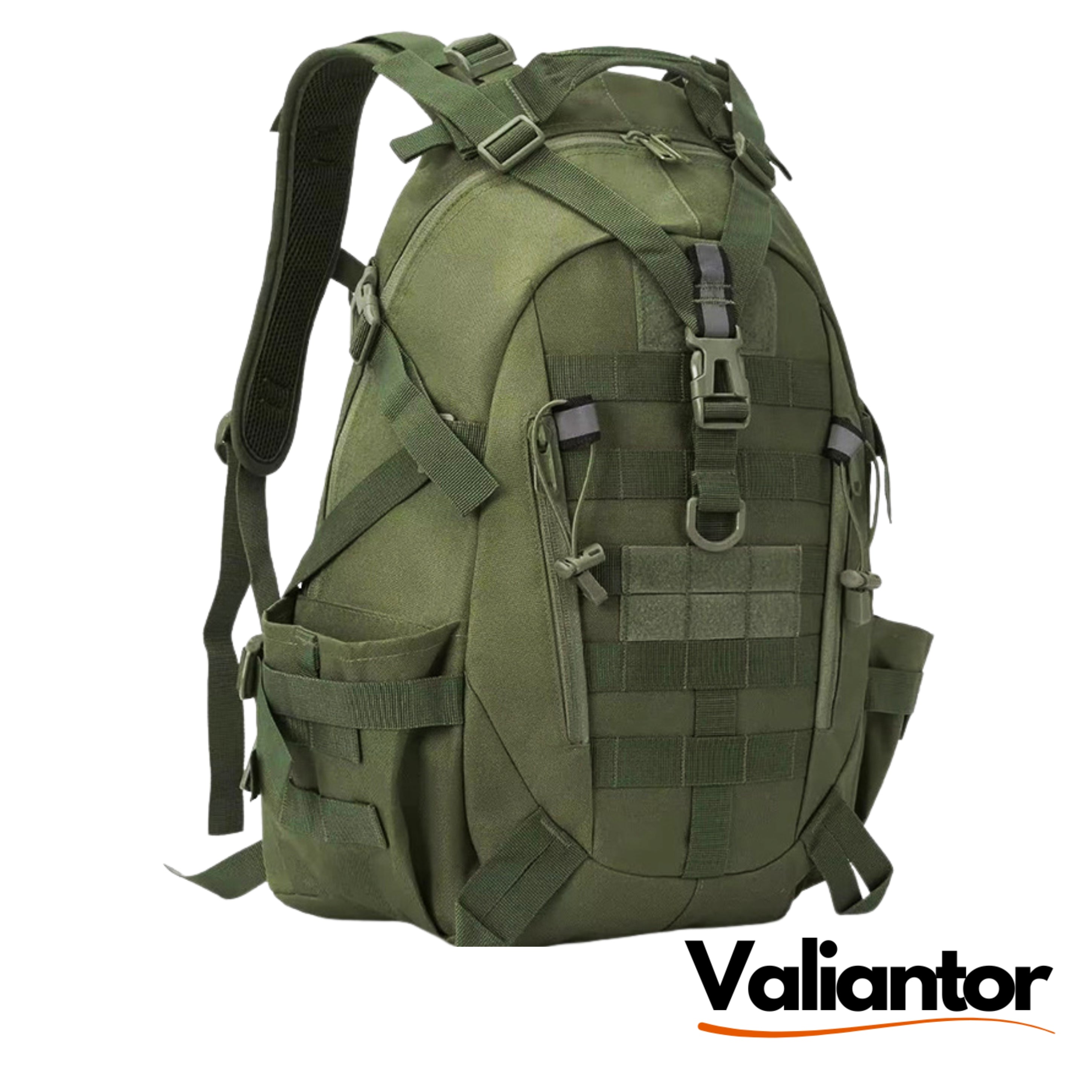 Mochila táctica militar 30L en verde oliva con sistema MOLLE, vista frontal en ángulo